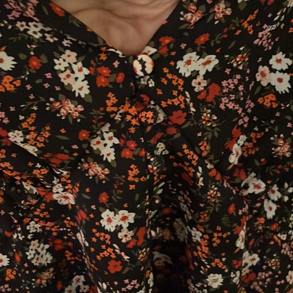 Floral top - Picture 4 of 4